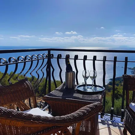 Amazing Sea View With Free Swimming Pool Coccorino